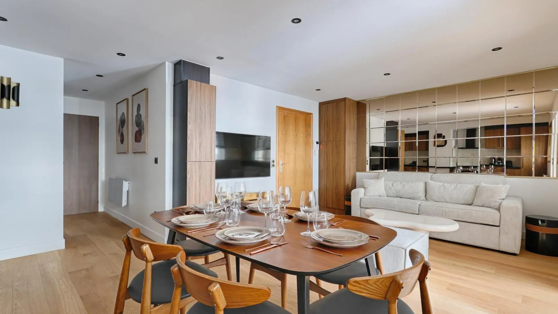 Sentier Historical Center Luxury & Design 2br