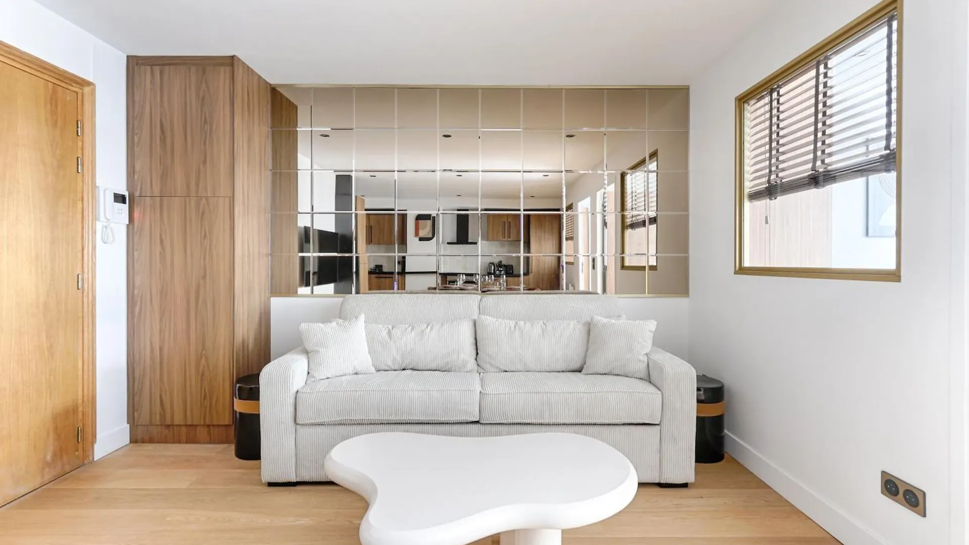 Sentier Historical Center Luxury & Design 2br